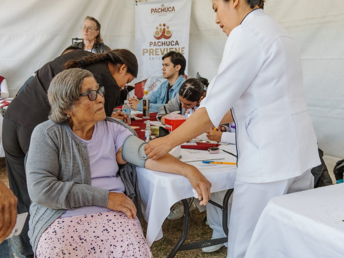 Pachuca acerca servicios médicos con Ferias de la&nbsp;Salud